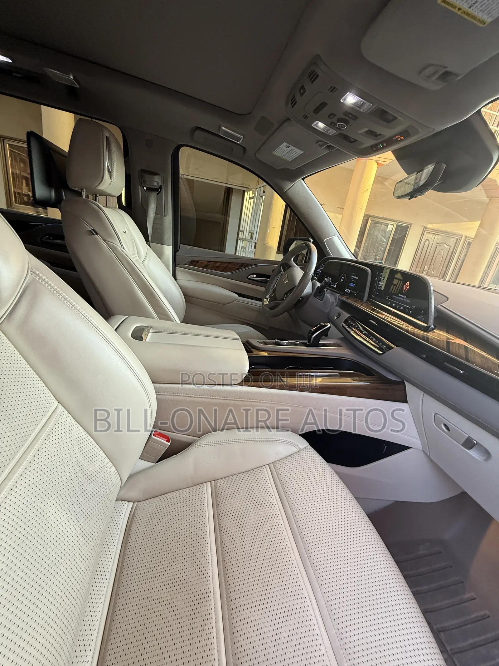 Cadillac Escalade 2021 Beige