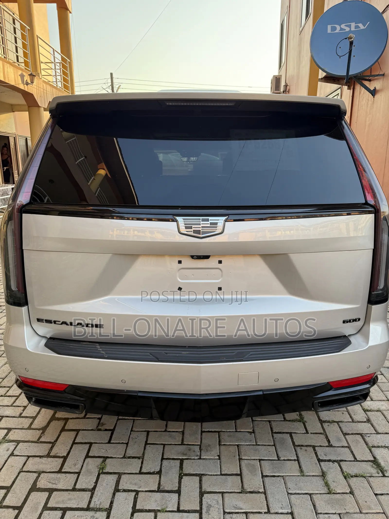 Cadillac Escalade 2021 Beige