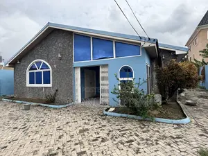 4bdrm House in Awoshie Onyinase for sale