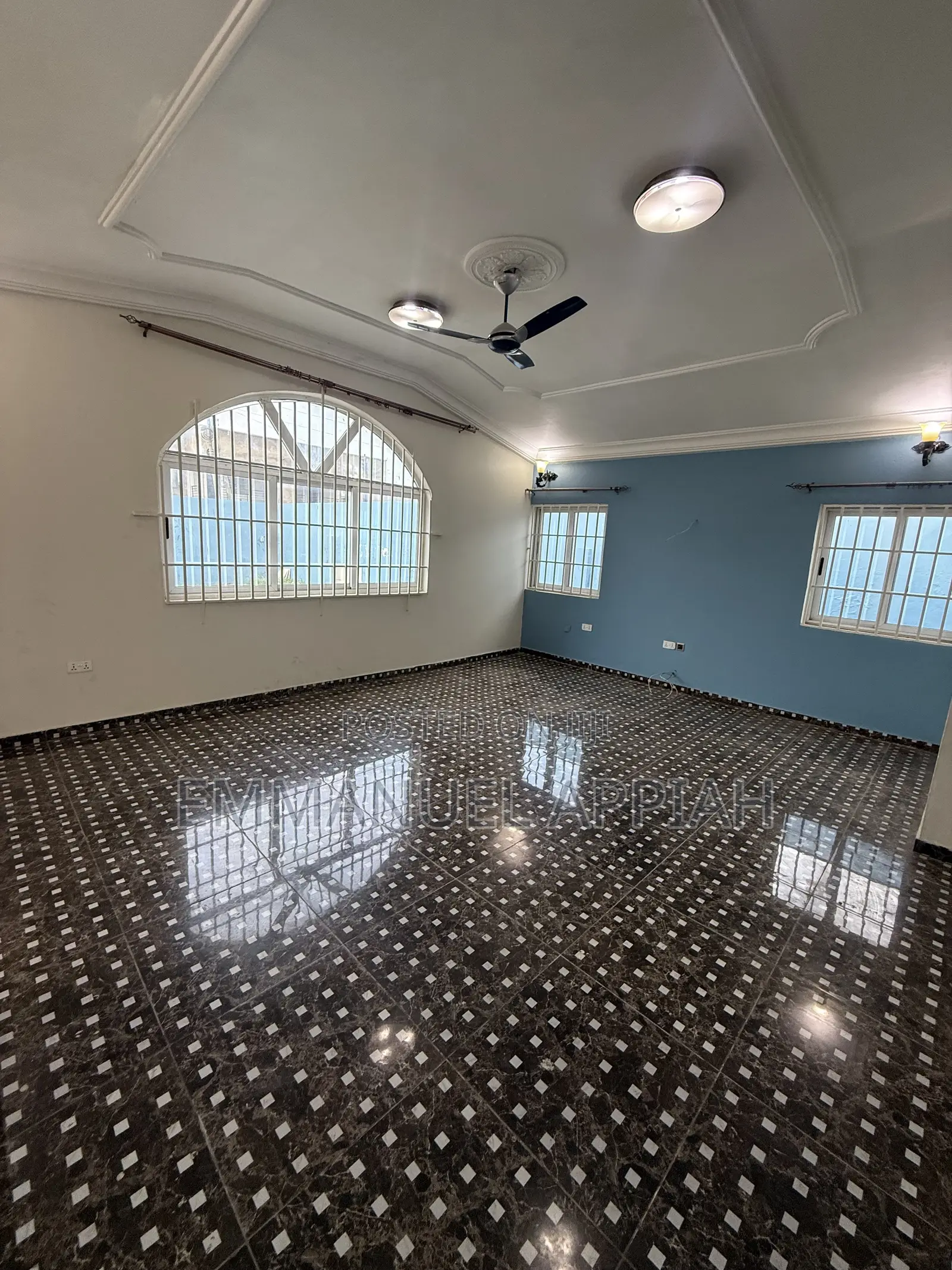 4bdrm House in Awoshie Onyinase for sale