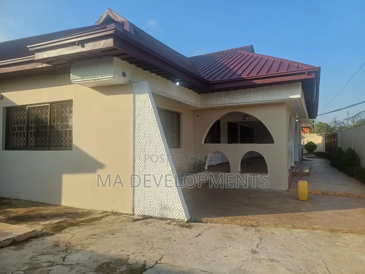 4bdrm House in Made Realty, Dome for rent