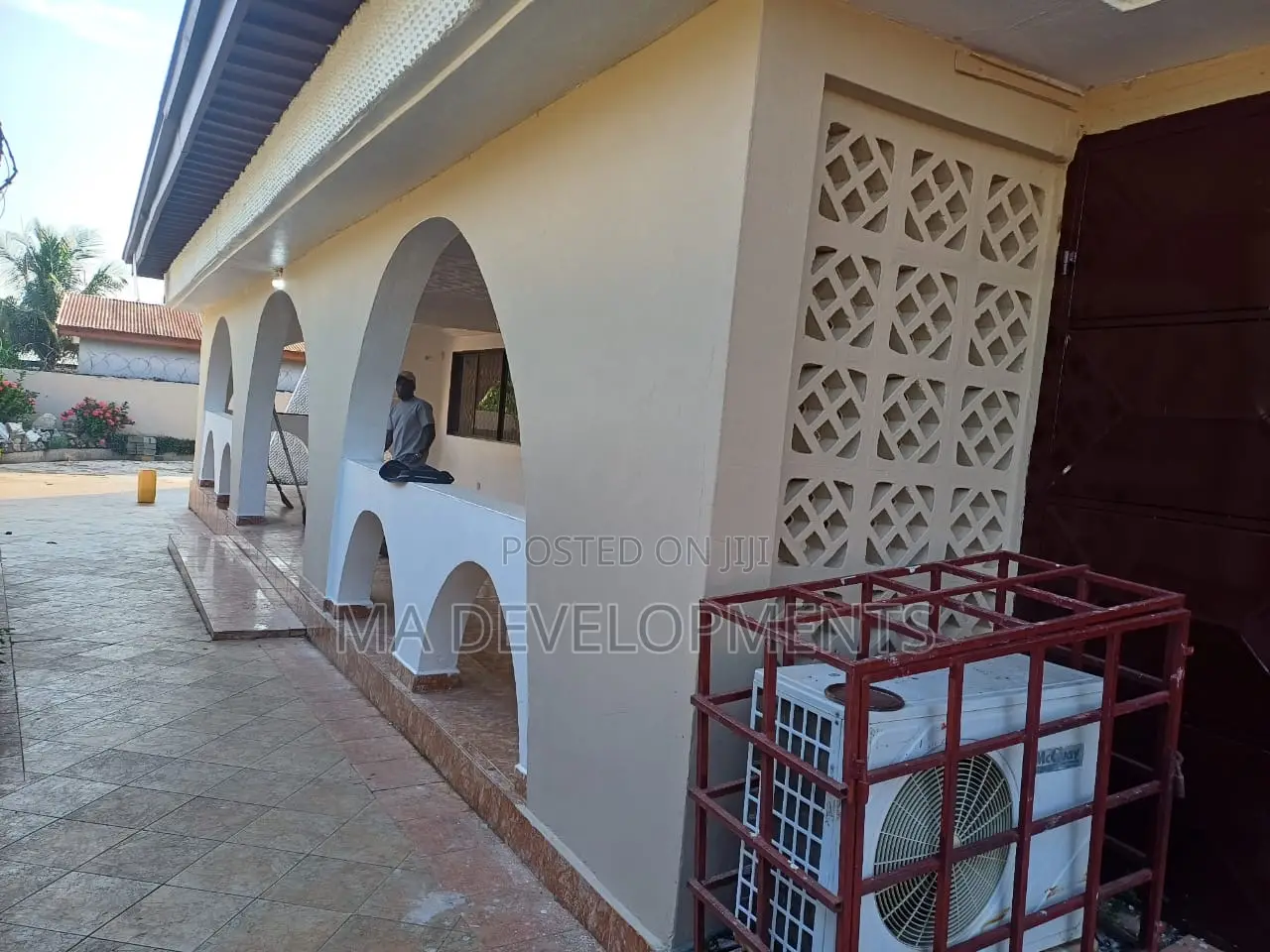 4bdrm House in Made Realty, Dome for rent