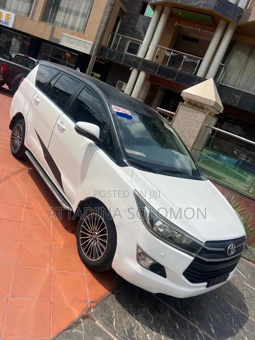 Toyota Innova 2020 White