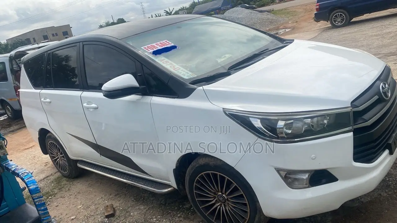 Toyota Innova 2020 White