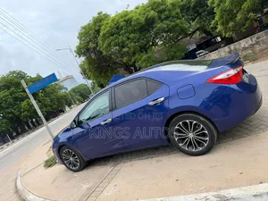 Toyota Corolla S w/Special Edition Pkg (1.8L 4cyl CVT) 2016 Blue