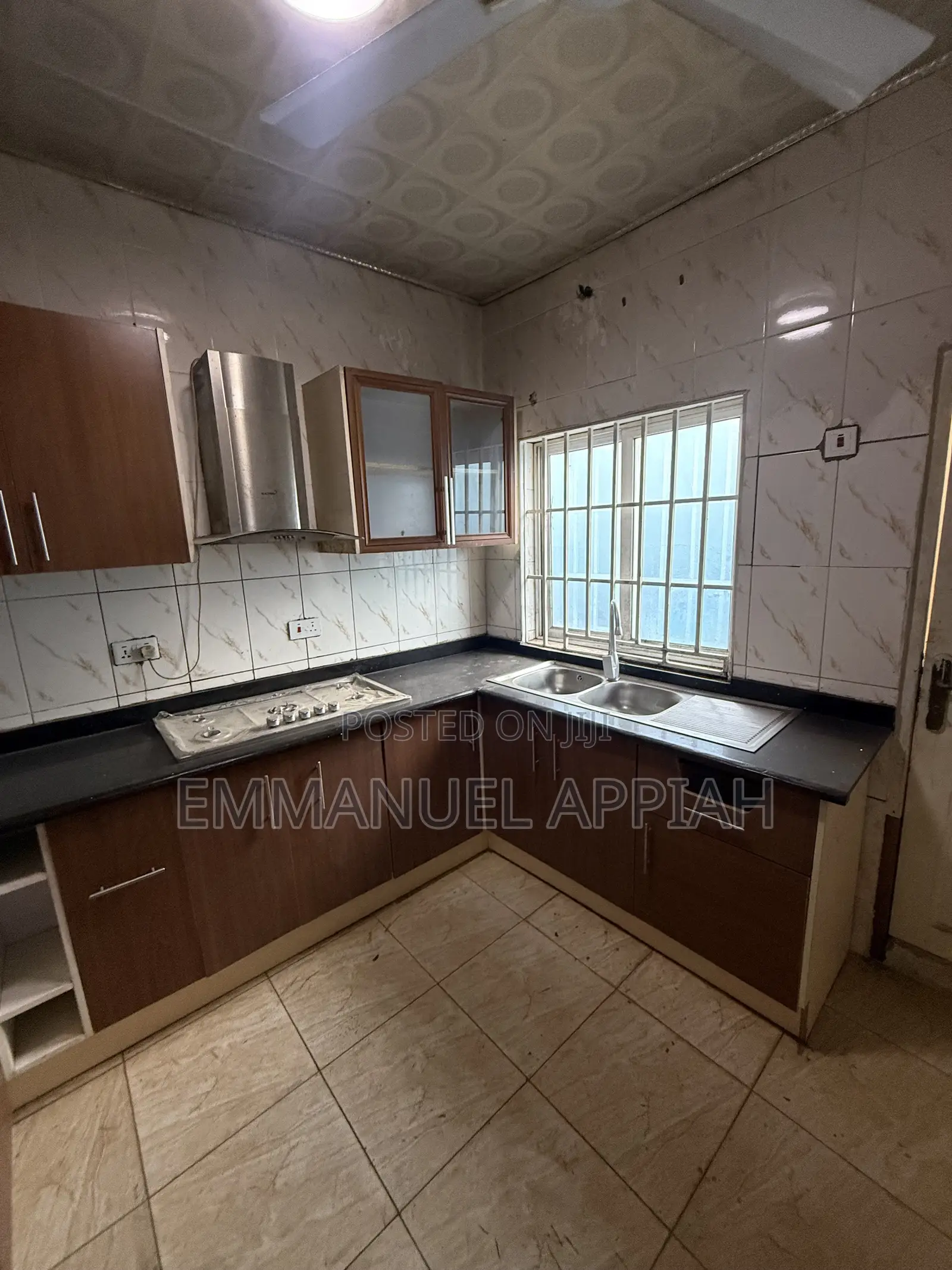 4bdrm House in Awoshie Onyinase for sale