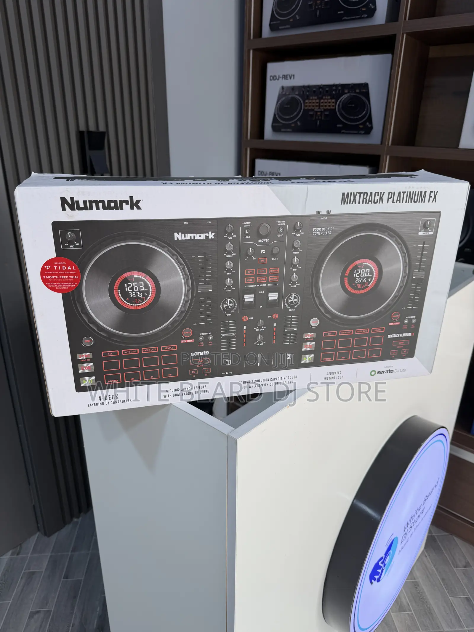 Numark Mixtrack Platinum Fx