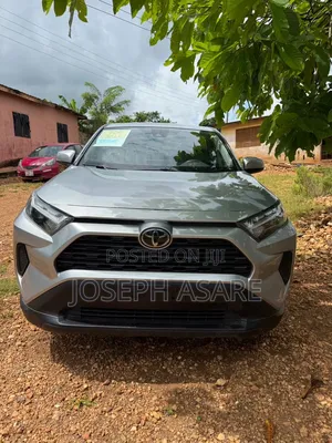 Toyota RAV4 2024 Silver
