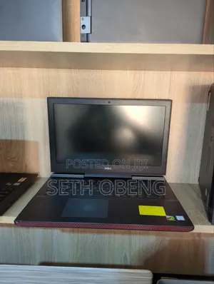 Laptop Dell Inspiron 15 16GB Intel Core i7 SSHD (Hybrid) 512GB