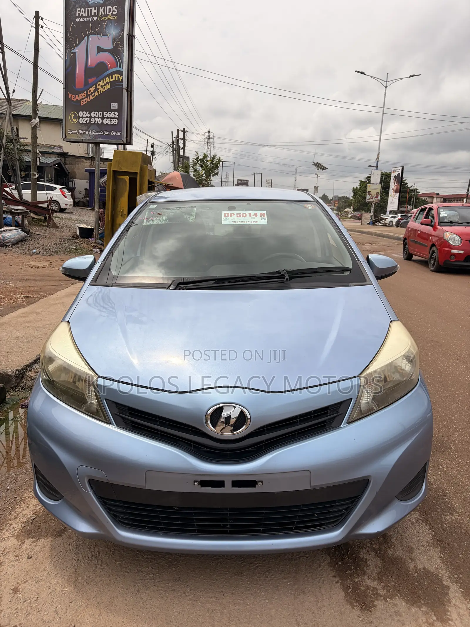 Toyota Vitz 1.3 FWD 5dr 2012 Blue