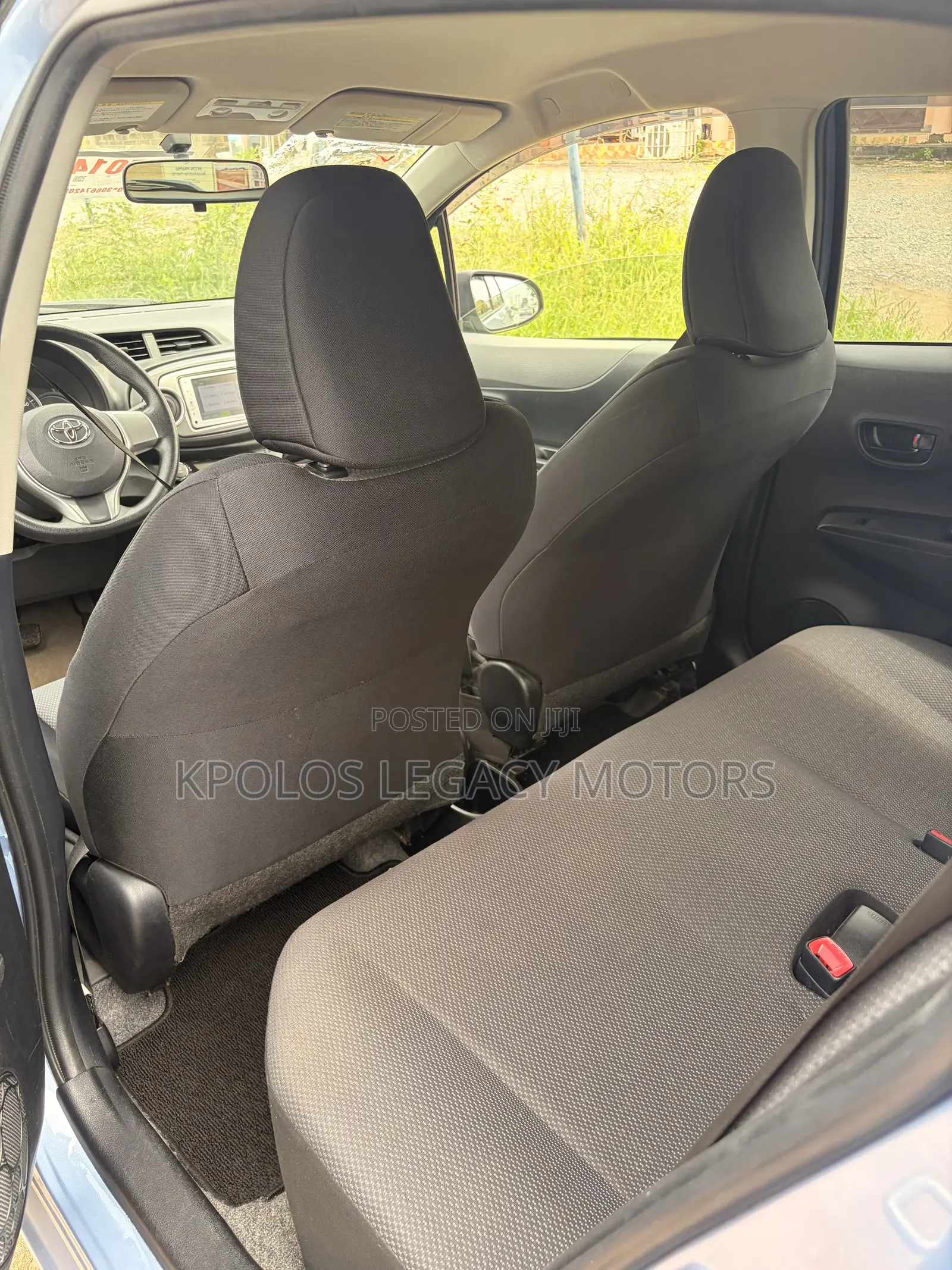 Toyota Vitz 1.3 FWD 5dr 2012 Blue