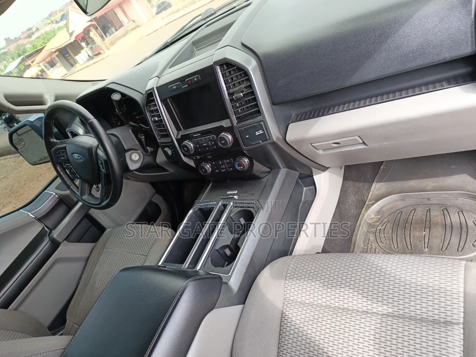 Ford F-150 2018 Black