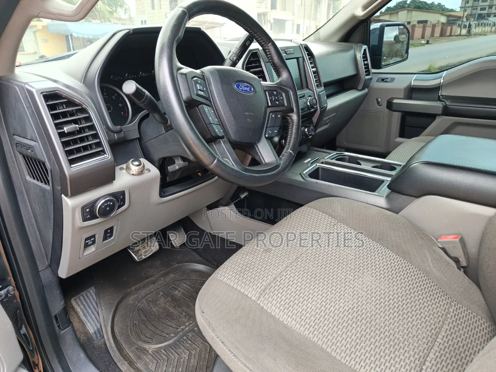 Ford F-150 2018 Black