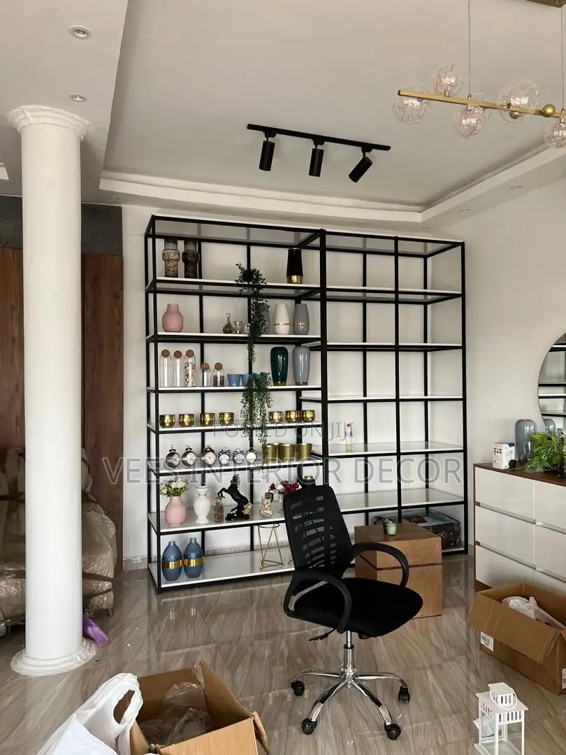 Metal Shelves/Rack