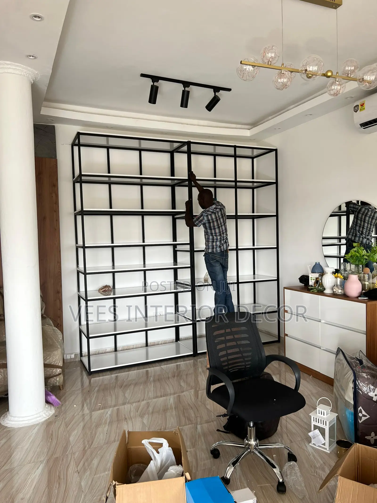 Metal Shelves/Rack