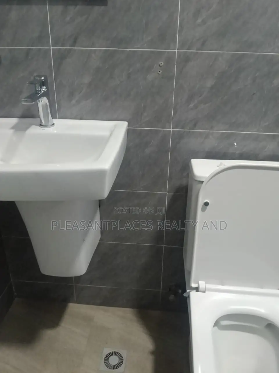 2bdrm Apartment in Pleasantplaces And, Oyarifa for rent