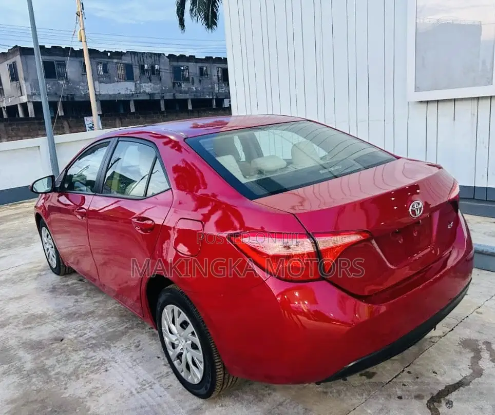 Toyota Corolla LE (1.8L 4cyl 2A) 2019 Red