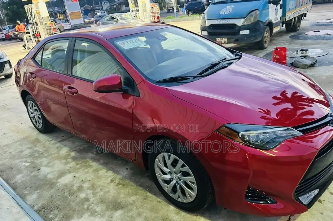 Toyota Corolla LE (1.8L 4cyl 2A) 2019 Red