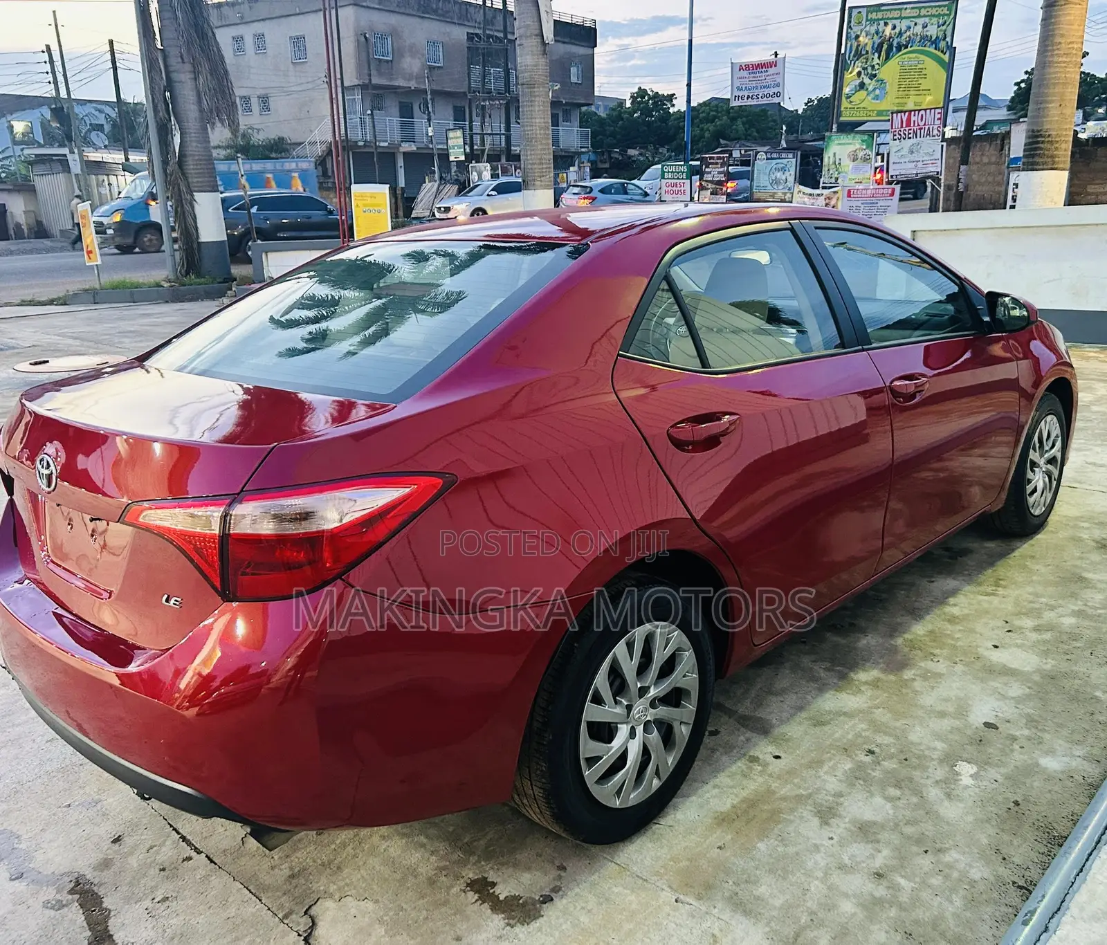 Toyota Corolla LE (1.8L 4cyl 2A) 2019 Red