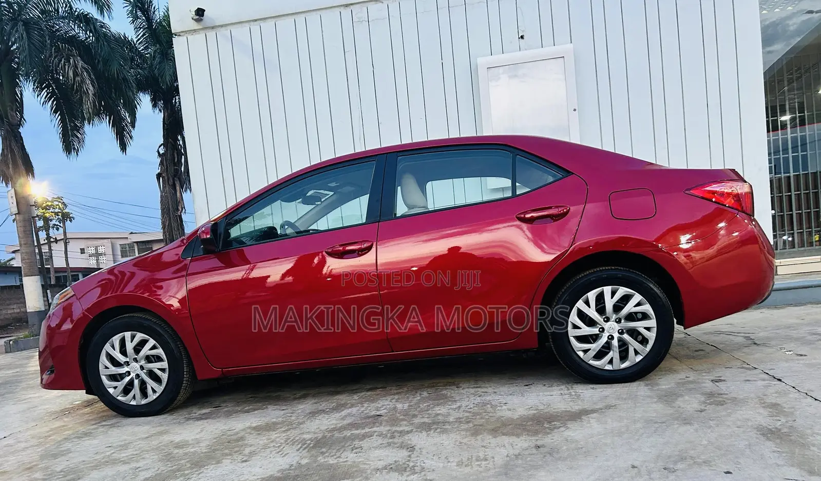 Toyota Corolla LE (1.8L 4cyl 2A) 2019 Red