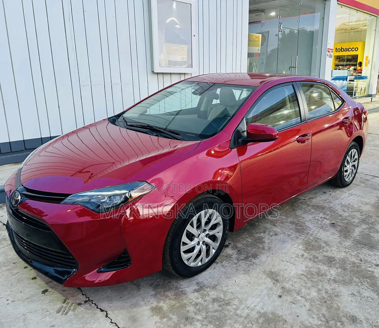 Toyota Corolla LE (1.8L 4cyl 2A) 2019 Red