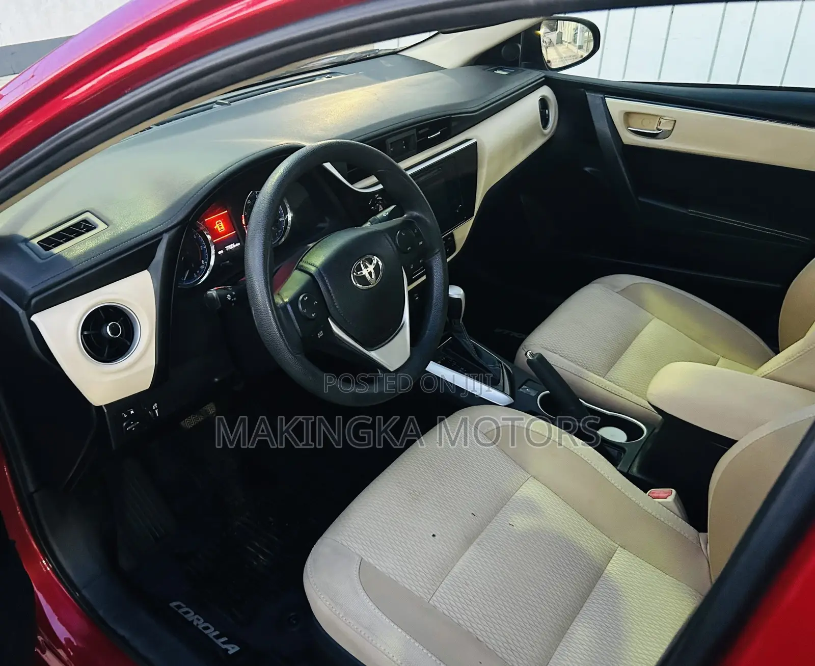 Toyota Corolla LE (1.8L 4cyl 2A) 2019 Red