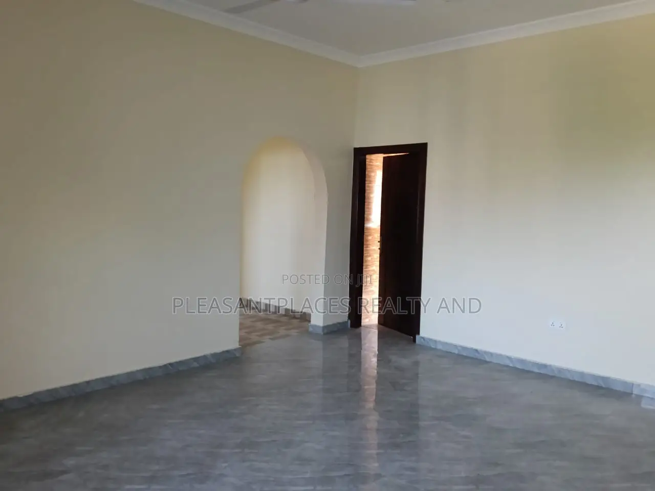 2bdrm Apartment in Pleasantplaces And, Oyarifa for rent