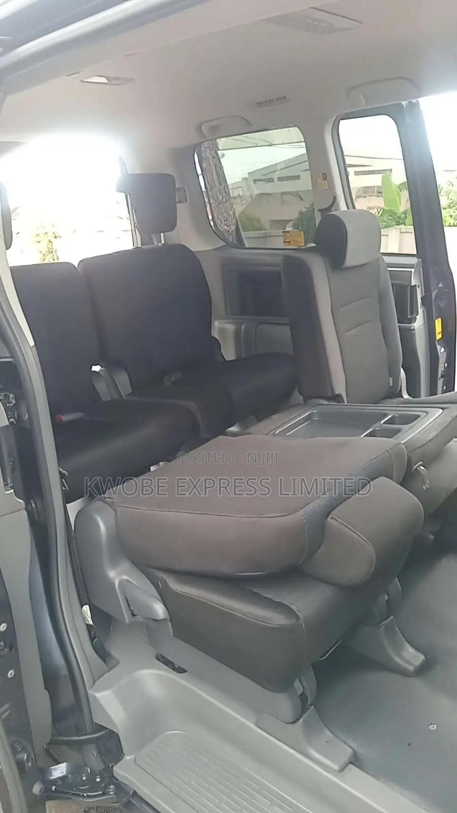 Reliable Car Rental Service- Book Now!