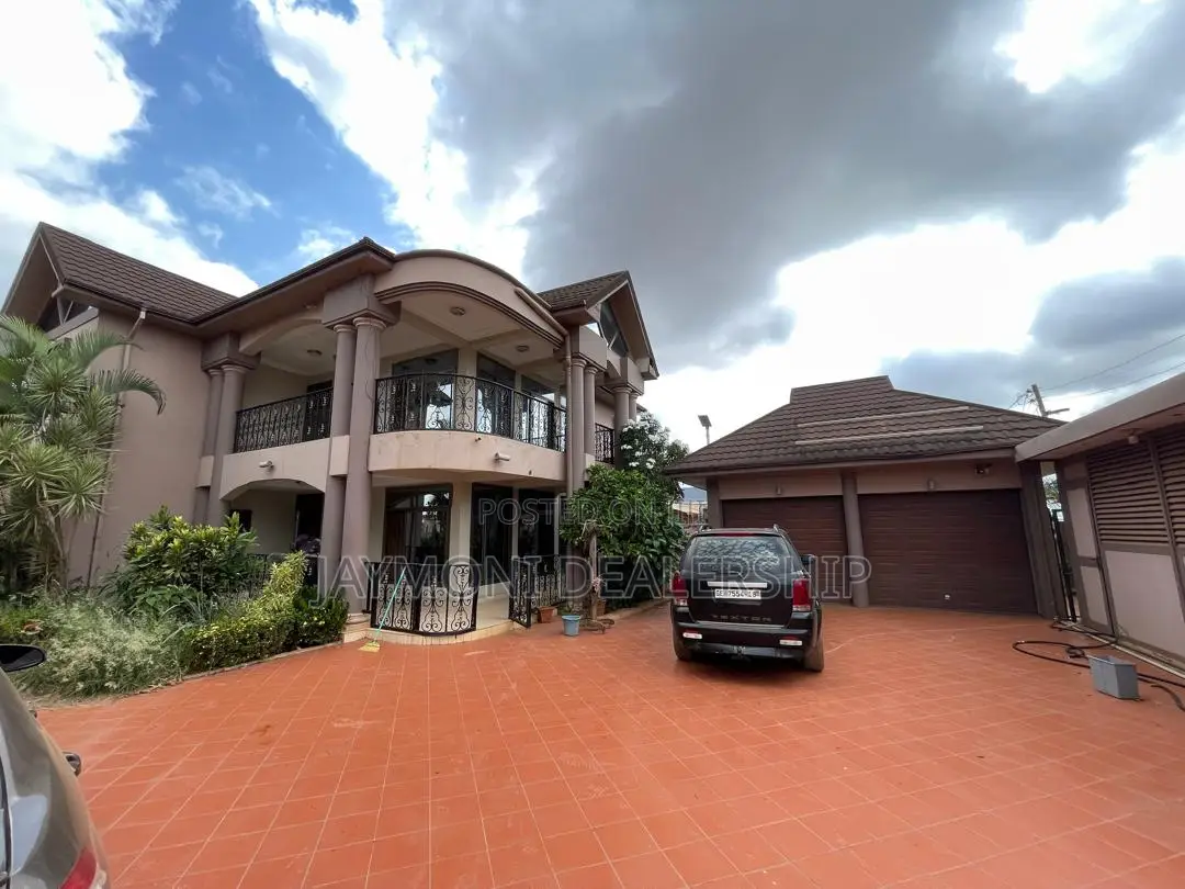 Furnished 4bdrm Mansion in Nagies Angle School, Kumasi Metropolitan