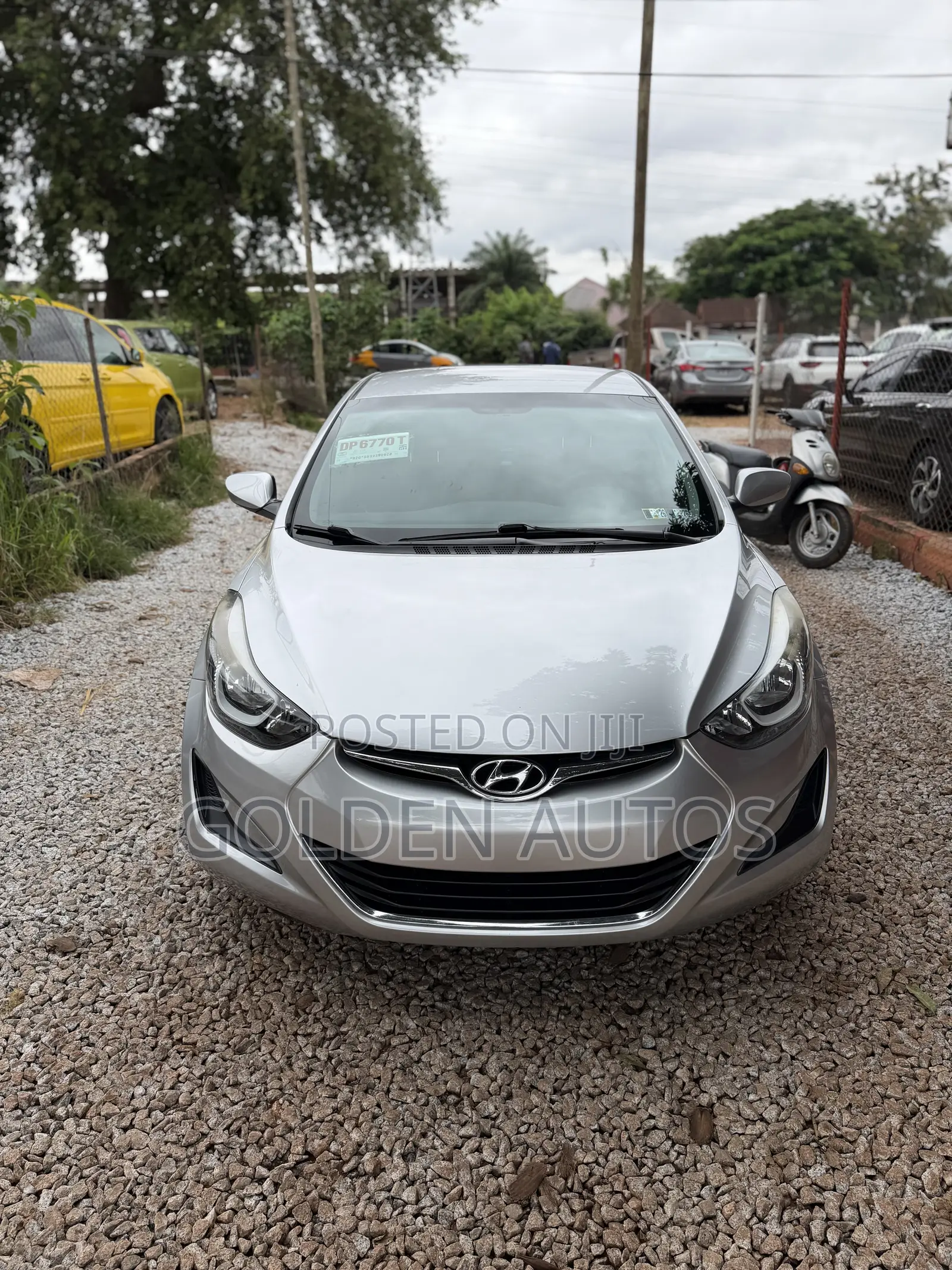 Hyundai Elantra SE 4dr Sedan (1.8L 4cyl 6A) 2015 Silver