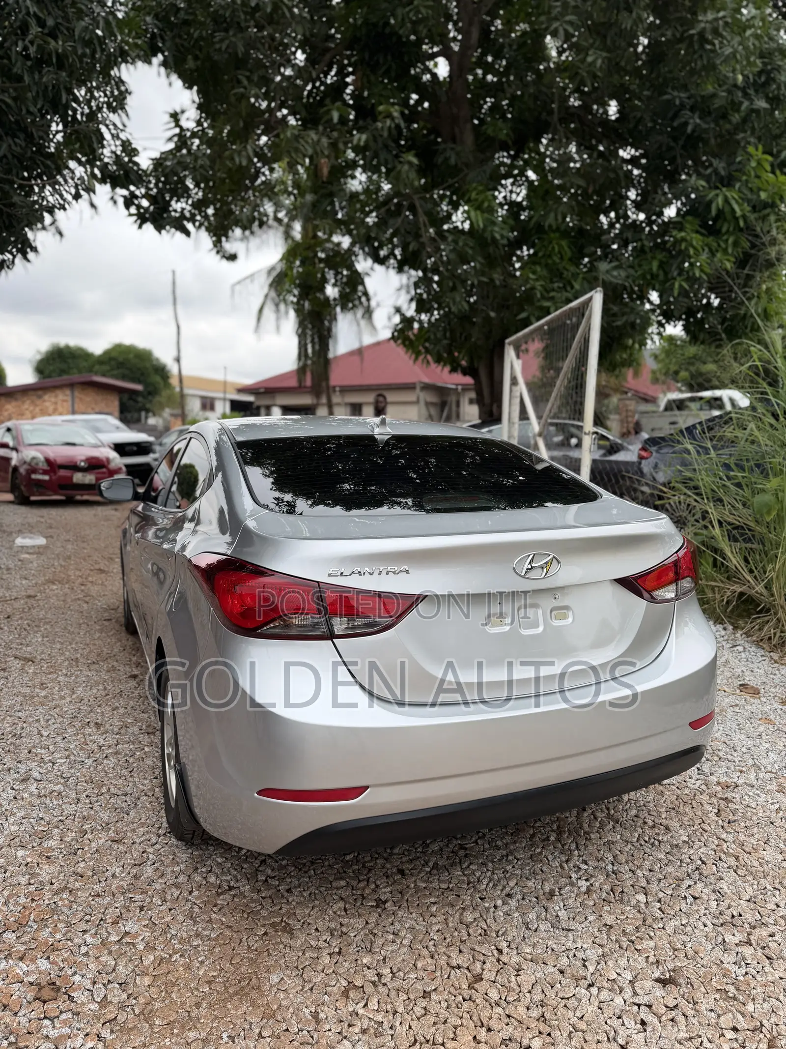 Hyundai Elantra SE 4dr Sedan (1.8L 4cyl 6A) 2015 Silver