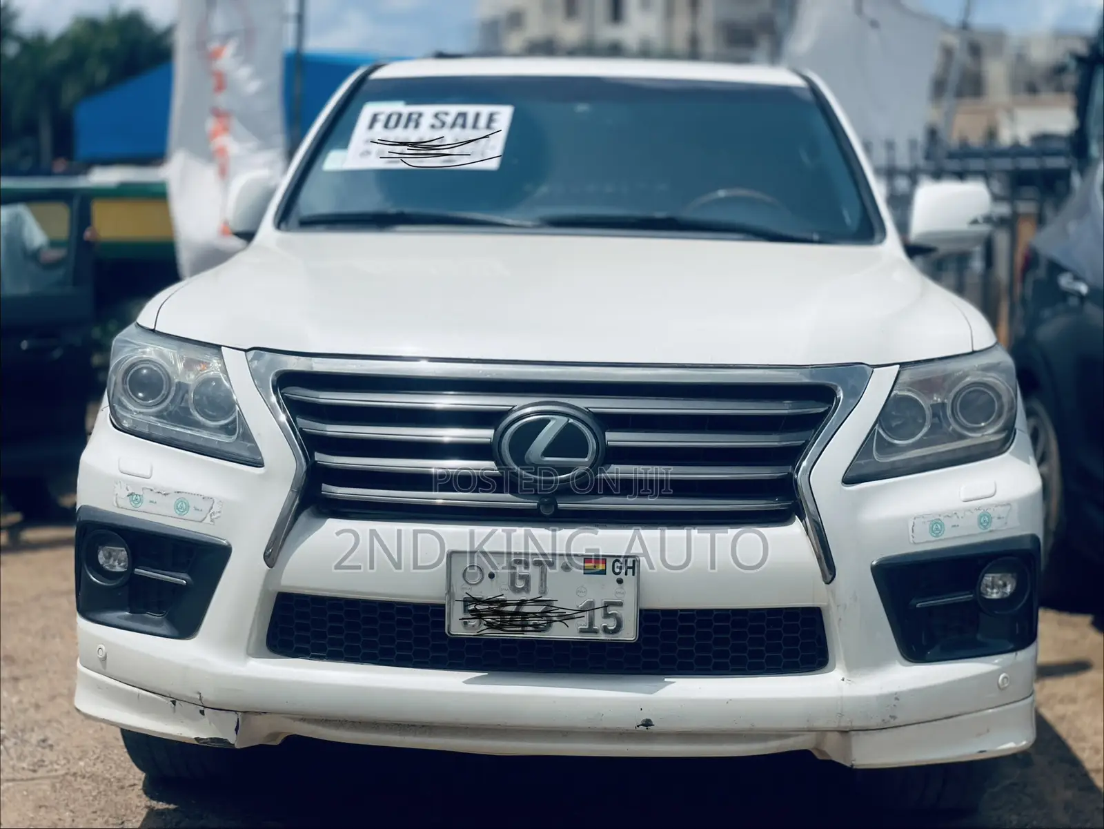 Lexus LX 570 AWD 2015 White
