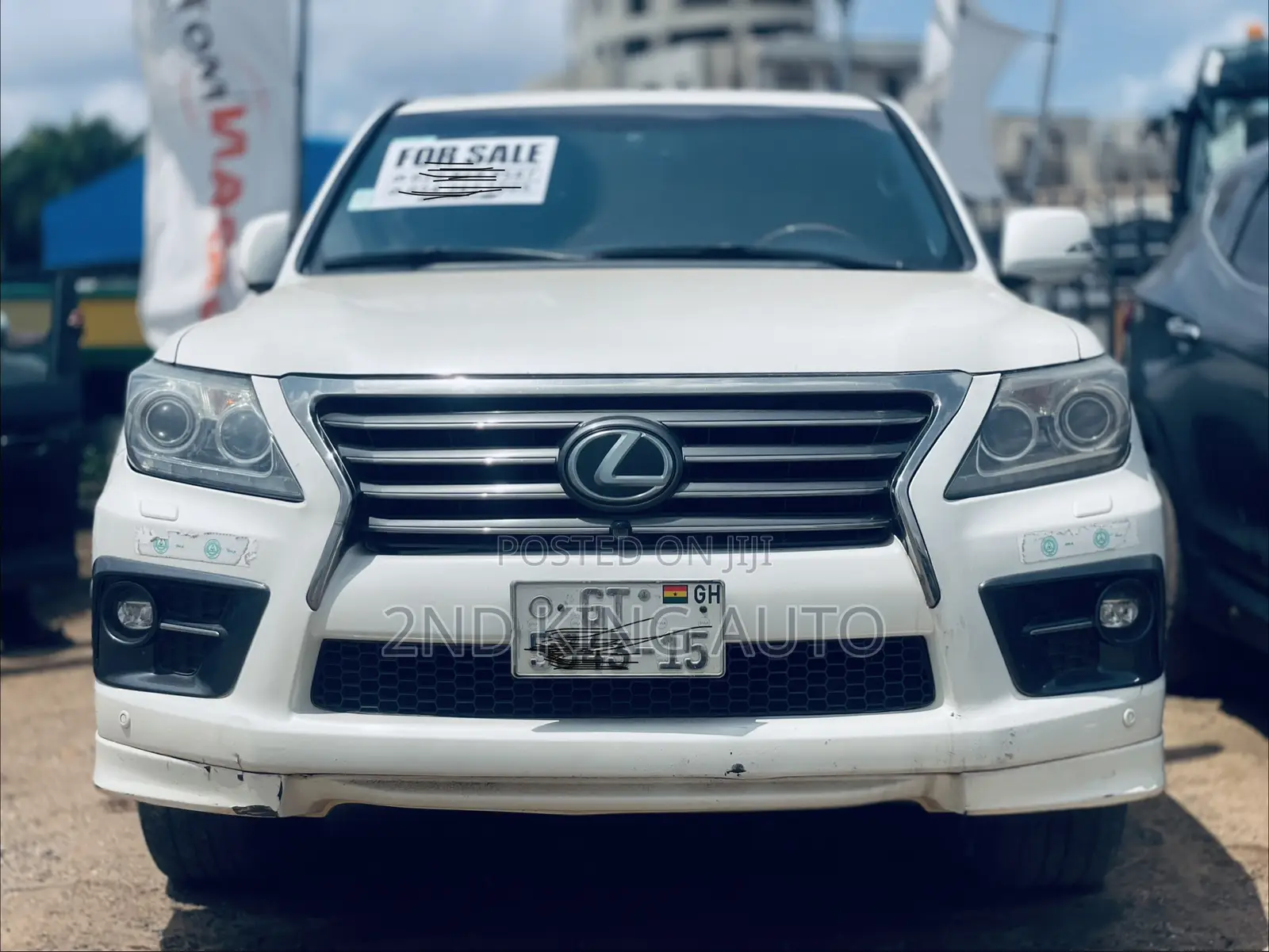 Lexus LX 570 AWD 2015 White