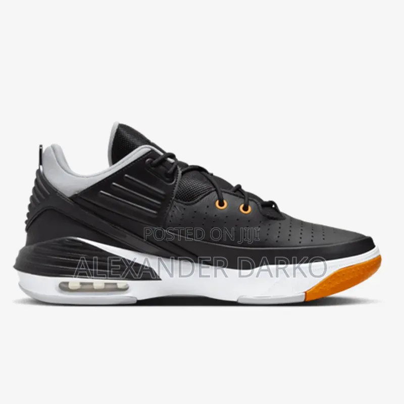 Nike Jordan Max Aura 5