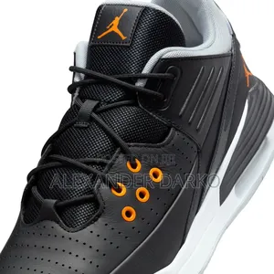 Nike Jordan Max Aura 5