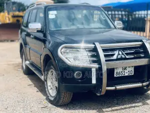 Mitsubishi Pajero 3.0 2010 Black