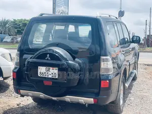 Mitsubishi Pajero 3.0 2010 Black