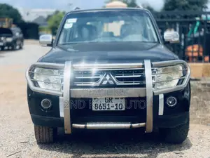 Mitsubishi Pajero 3.0 2010 Black