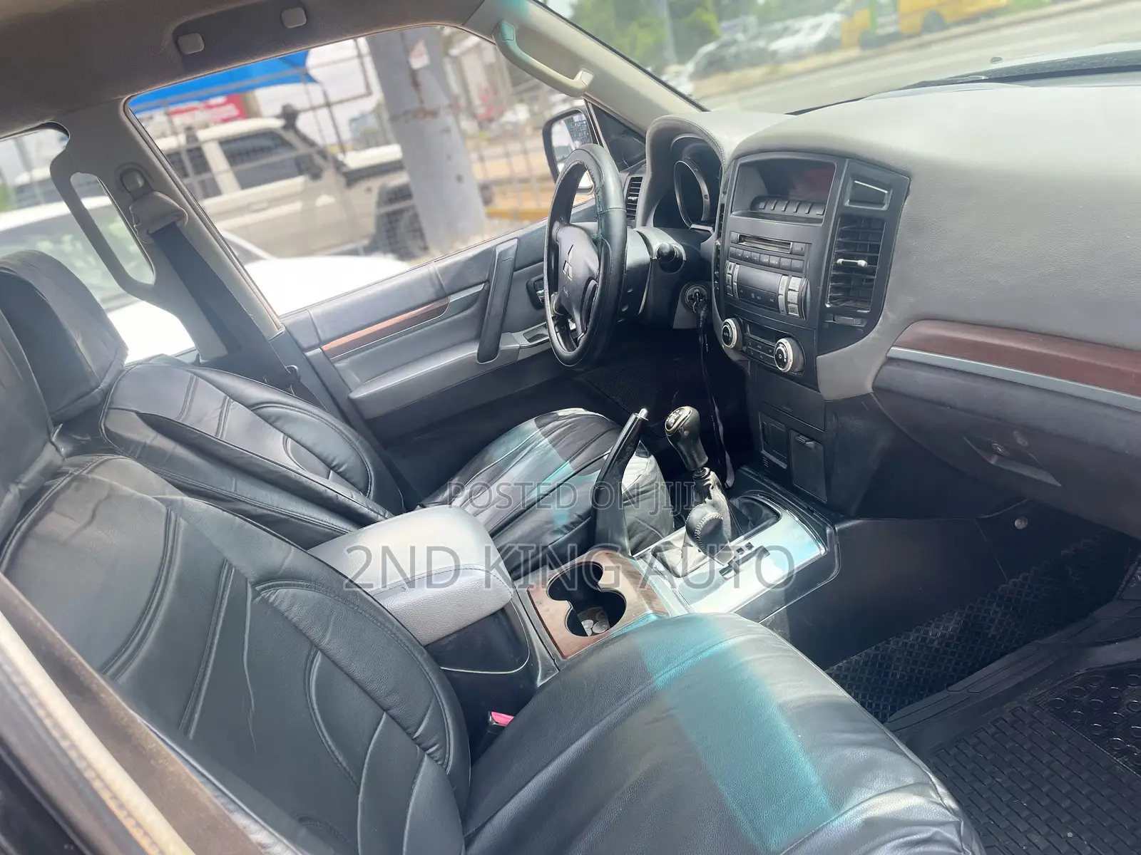 Mitsubishi Pajero 3.0 2010 Black
