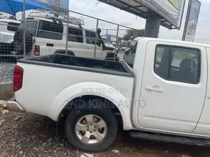 Nissan Navara 2014 White