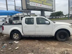 Nissan Navara 2014 White