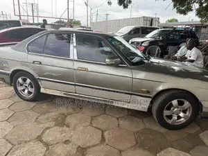 BMW 520i 2000 Beige