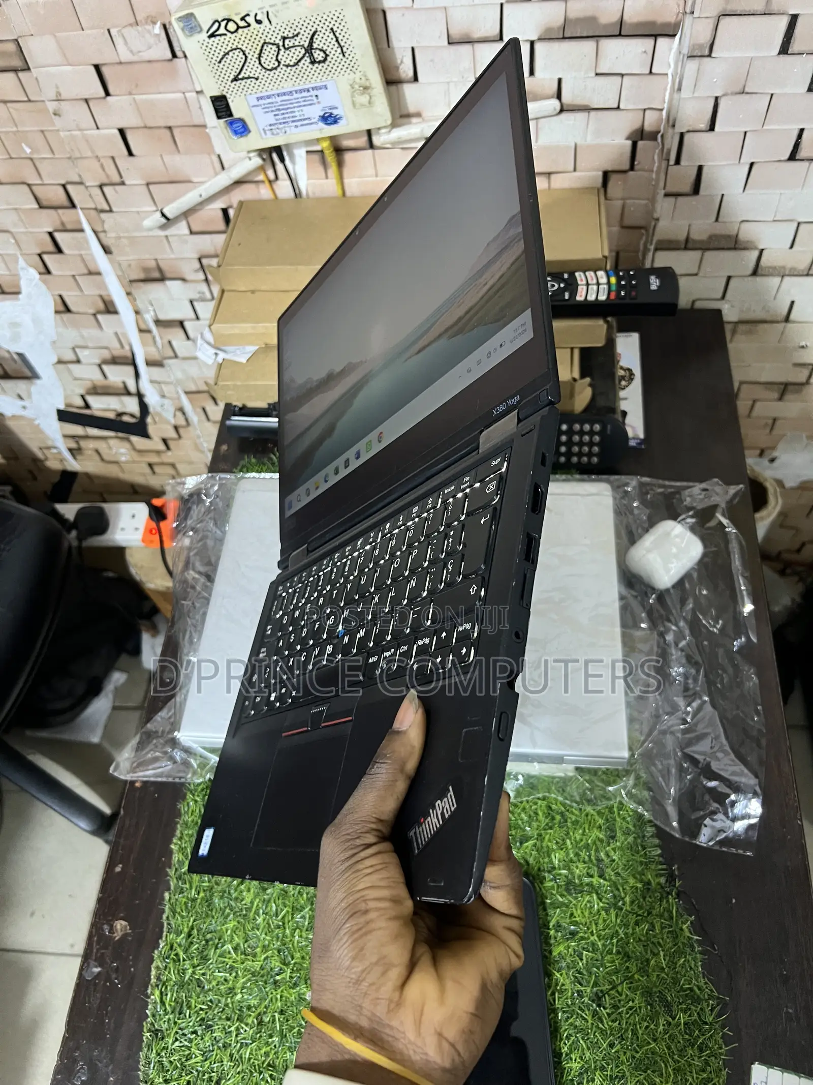 Laptop Lenovo ThinkPad X380 Yoga 16GB Intel Core i7 SSD 256GB