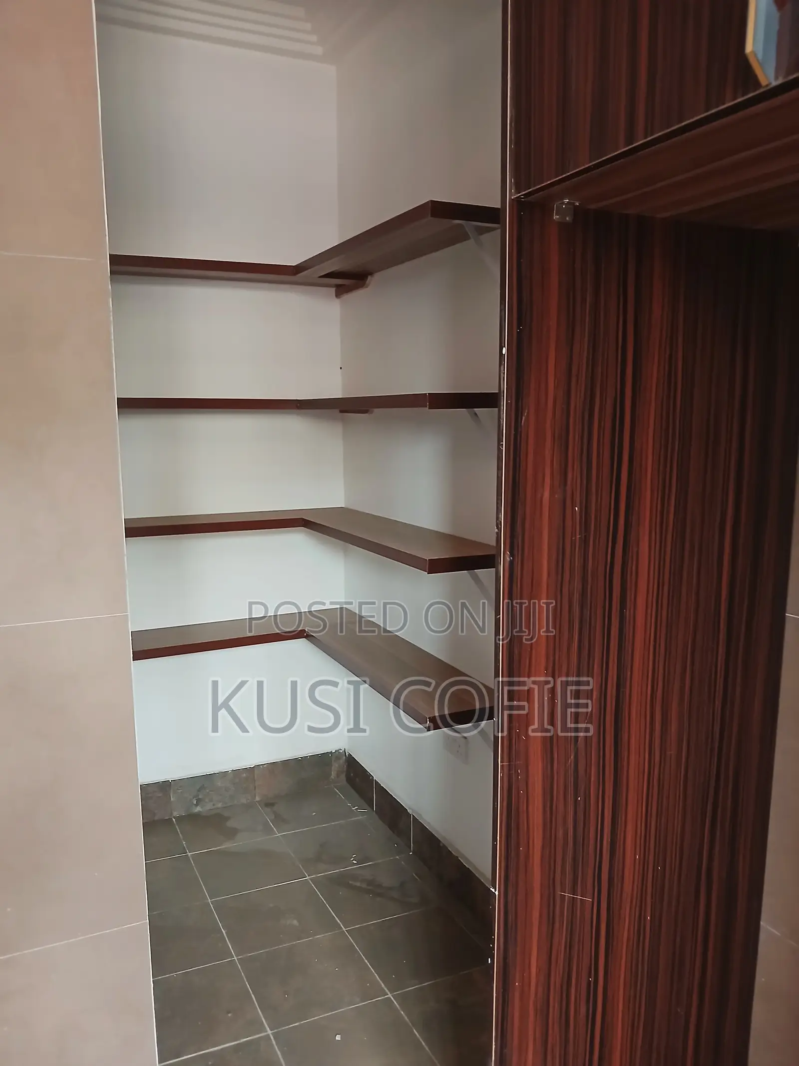 2bdrm Apartment in Papao for rent