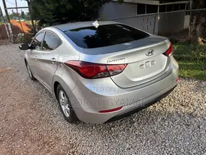 Hyundai Elantra Limited 4dr Sedan (1.8L 4cyl 6A) 2015 Silver