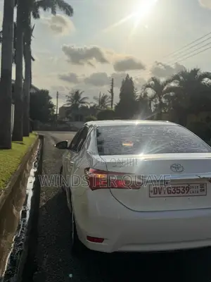 Toyota Corolla 2017 White