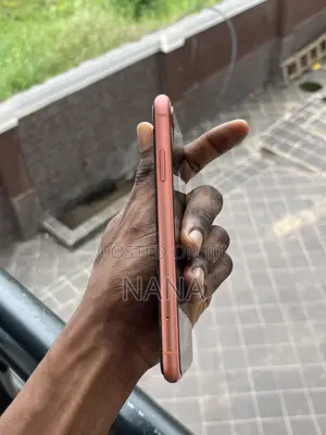 Apple iPhone XR 64 GB Orange