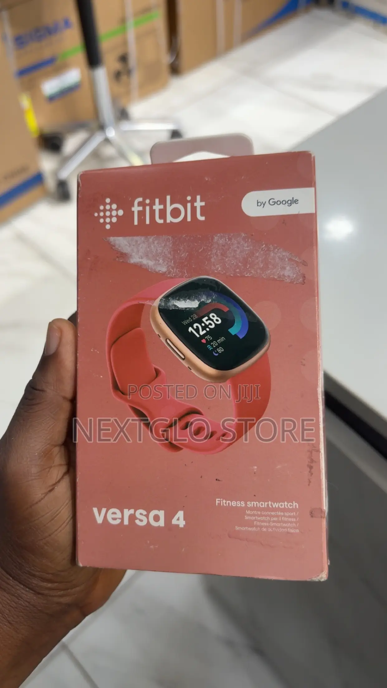 Fitbit Versa 4