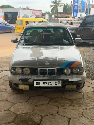 BMW 520i 1999 Gray