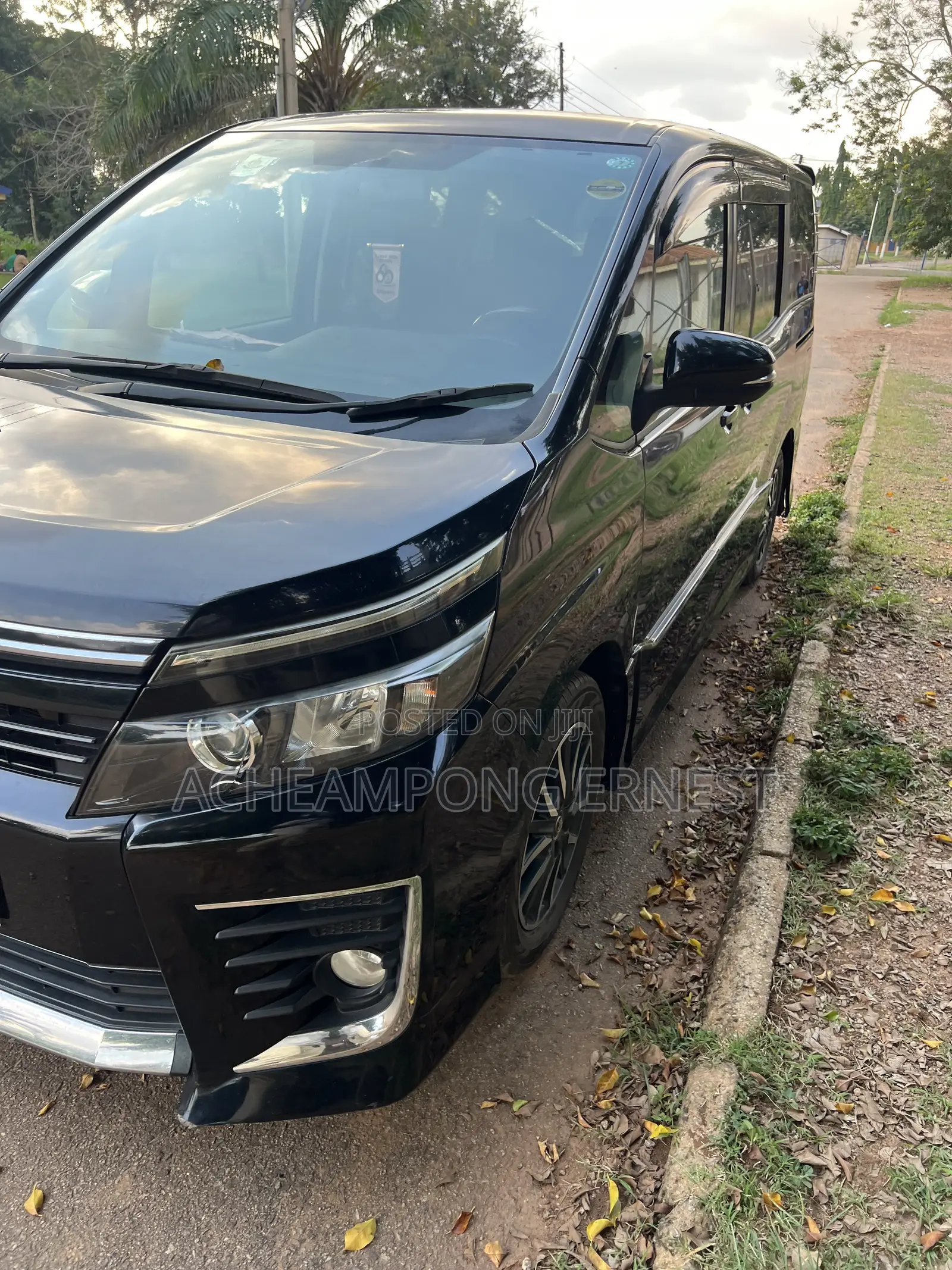 Toyota Voxy 2016 Black